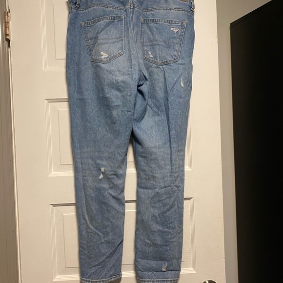 ❗️SOLD ITEM ❗️American eagle ripped mom Jean - Picture 3 of 5